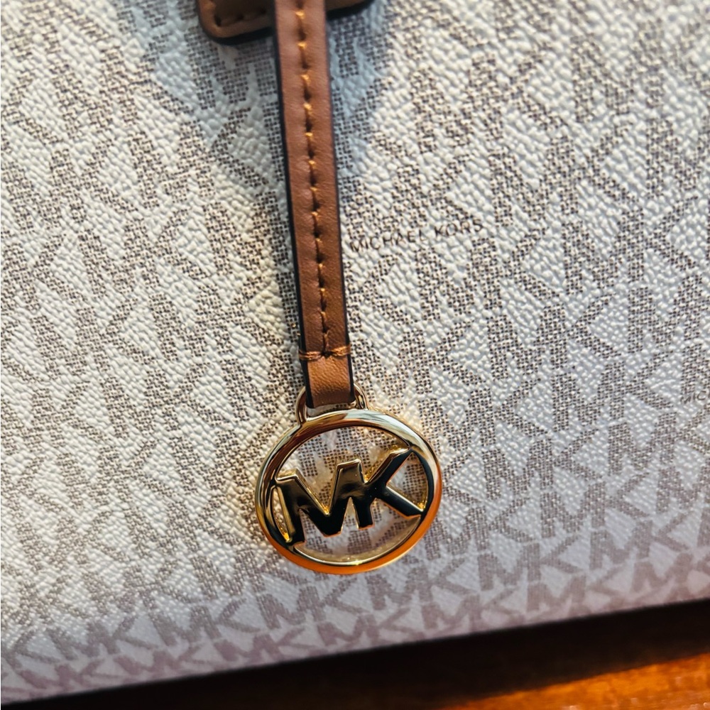 Michael Kors Signature White and Brown Tote - Picture 2 of 9